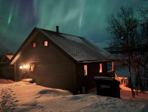 Ubytování na trase Lofoty–Nordkapp — sruby, chaty a interiéry 1